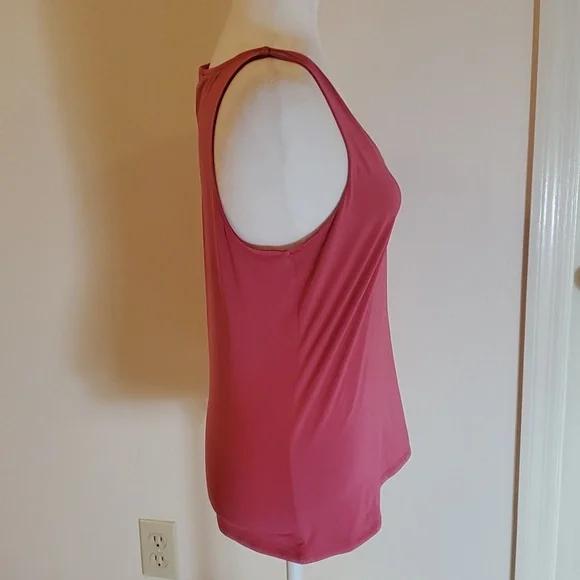 Express pink vneck body contour too - Picture 4 of 9